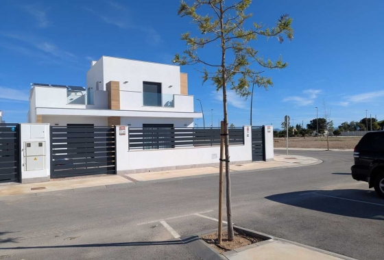 Resale - Villa - Roldan - Inland