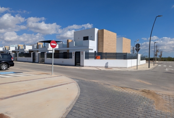 Resale - Villa - Roldan - Inland