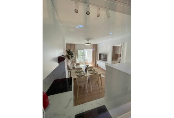 Resale - Apartment / flat - Torrevieja - Miramar - Torre Del Moro