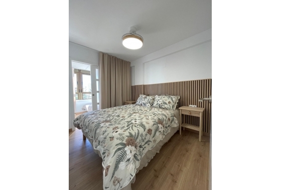 Resale - Apartment / flat - Torrevieja - Miramar - Torre Del Moro