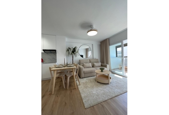 Resale - Apartment / flat - Torrevieja - Miramar - Torre Del Moro