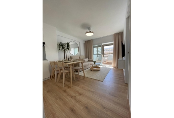 Resale - Apartment / flat - Torrevieja - Miramar - Torre Del Moro