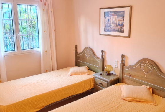 Resale - Bungalow - Orihuela Costa - Costa Blanca