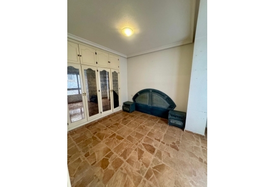 Herverkoop - Appartement / flat - Torrevieja - Centro