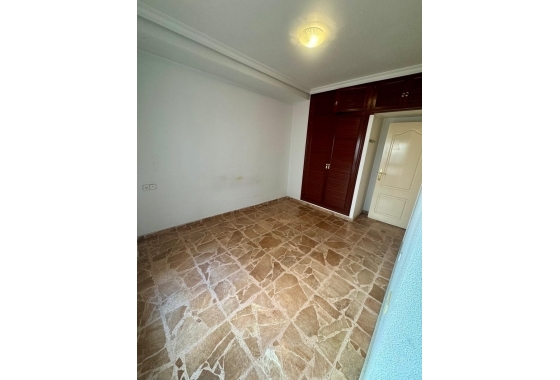 Herverkoop - Appartement / flat - Torrevieja - Centro