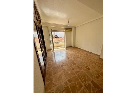 Herverkoop - Appartement / flat - Torrevieja - Centro