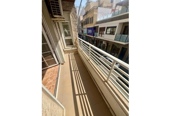 Herverkoop - Appartement / flat - Torrevieja - Centro