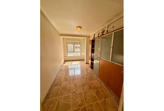 Herverkoop - Appartement / flat - Torrevieja - Centro