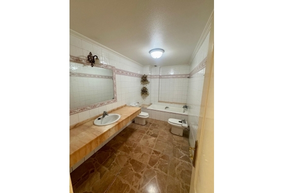 Herverkoop - Appartement / flat - Torrevieja - Centro