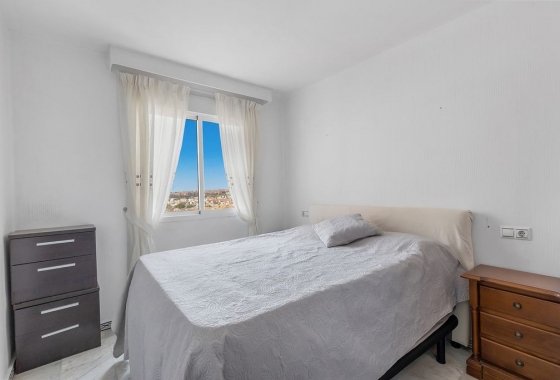 Resale - Apartment / flat - Torrevieja - Urb. Rosaleda