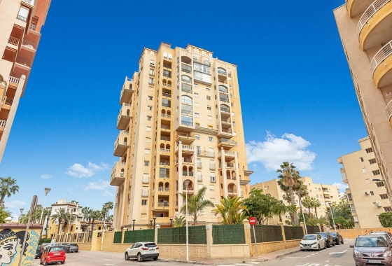 Resale - Apartment / flat - Torrevieja - Urb. Rosaleda