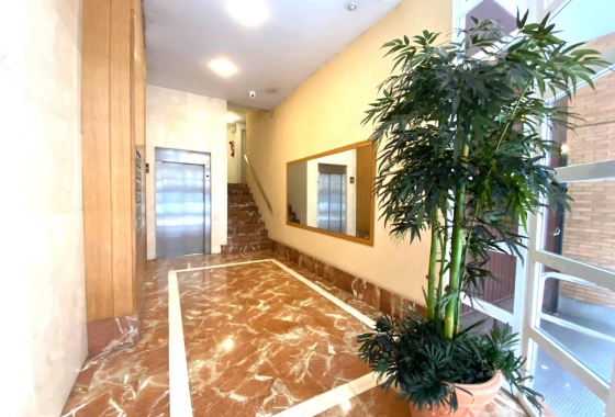 Resale - Apartment / flat - Alicante - Costa Blanca
