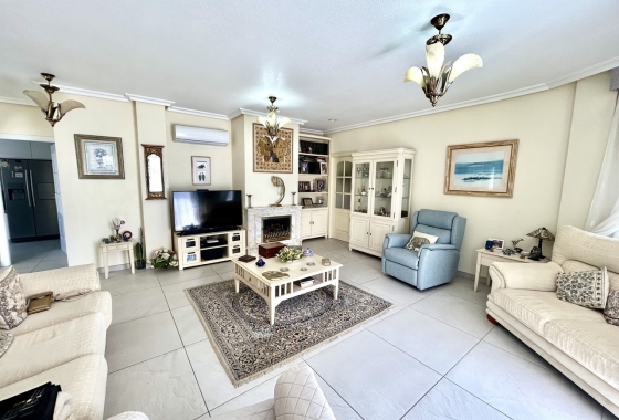 Herverkoop - Villa - Pinar de Campoverde - Inland