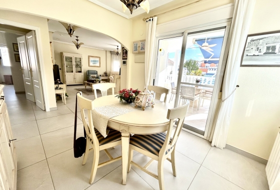 Herverkoop - Villa - Pinar de Campoverde - Inland