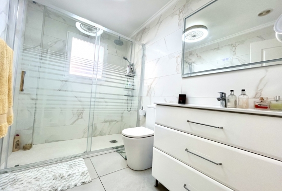 Herverkoop - Villa - Pinar de Campoverde - Inland