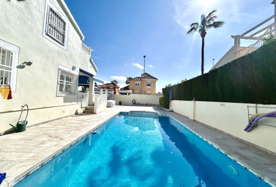 Herverkoop - Villa - Pinar de Campoverde - Inland