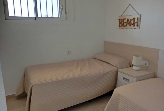 Resale - Apartment / flat - Mil Palmeras - Costa Blanca