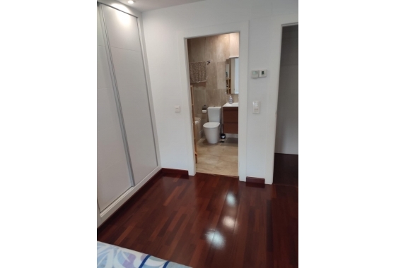 Resale - Apartment / flat - Orihuela - Zona Centro