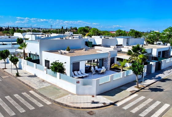Resale - Villa - Pilar de la Horadada - Costa Blanca