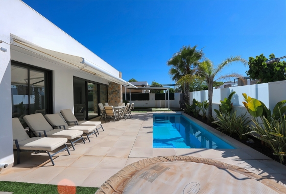 Resale - Villa - Pilar de la Horadada - Costa Blanca