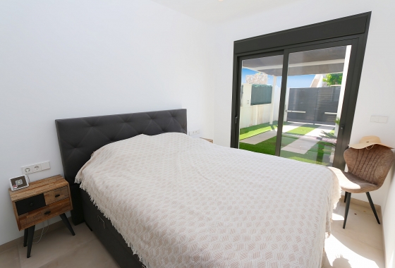 Resale - Villa - Pilar de la Horadada - Costa Blanca