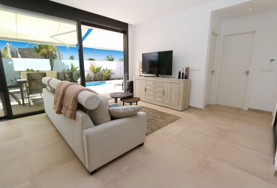 Resale - Villa - Pilar de la Horadada - Costa Blanca