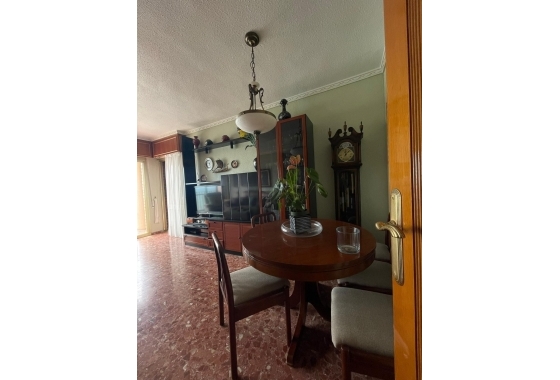 Herverkoop - Appartement / flat - Torrevieja - Las Piscinas Naturales