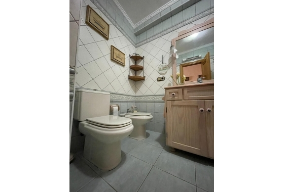 Herverkoop - Appartement / flat - Torrevieja - Las Piscinas Naturales