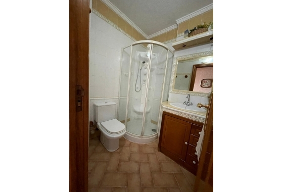 Herverkoop - Appartement / flat - Torrevieja - Las Piscinas Naturales