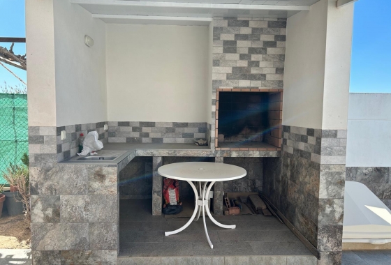 Återförsäljning - Villa - Los Alcazares - Las Lomas Del Rame-bahía Bella