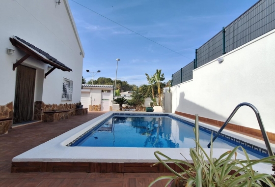 Resale - Villa - Torrevieja - Los Balcones - Los Altos del Edén
