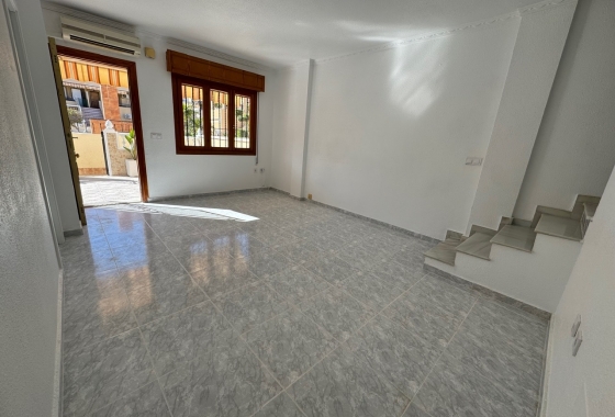 Resale - Townhouse - Torrevieja - Los Frutales