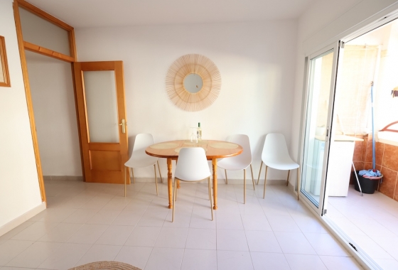 Resale - Apartment / flat - Torrevieja - Playa del Cura