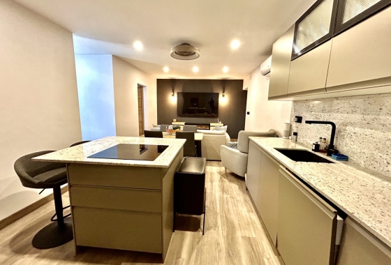 Resale - Townhouse - San Miguel de Salinas - Inland