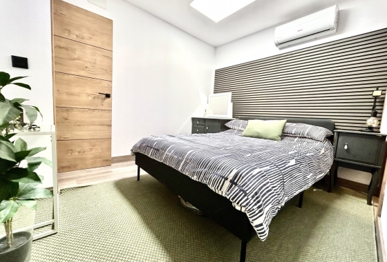 Resale - Townhouse - San Miguel de Salinas - Inland