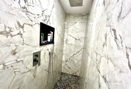 Resale - Townhouse - San Miguel de Salinas - Inland