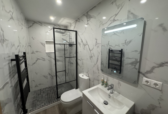 Resale - Townhouse - San Miguel de Salinas - Inland