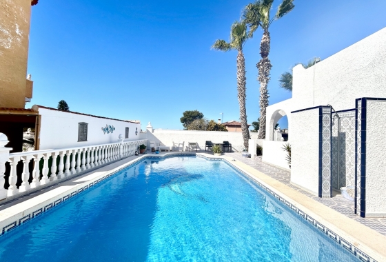 Herverkoop - Villa - Orihuela Costa - Costa Blanca