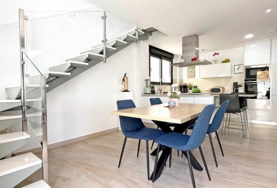 Resale - Villa - Orihuela Costa - Costa Blanca