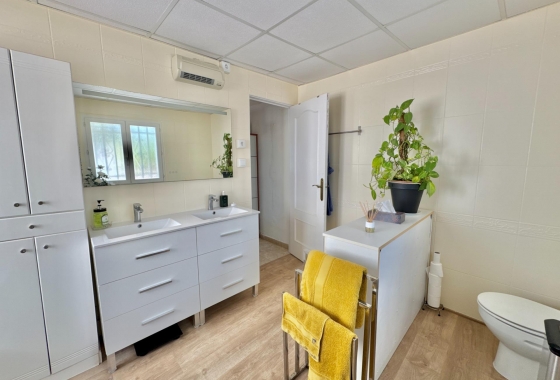 Resale - Villa - Dolores - Comunidad Valenciana