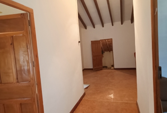 Resale - Villa - La Romana - Inland