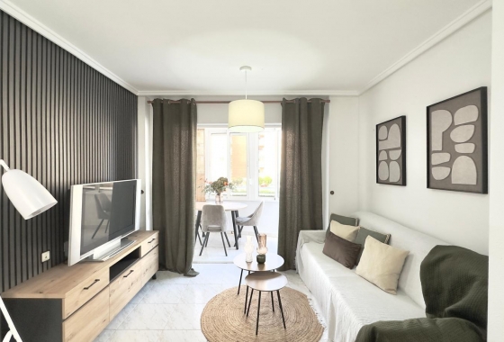 Resale - Apartment / flat - Torrevieja - Nueva Torrevieja - Aguas Nuevas