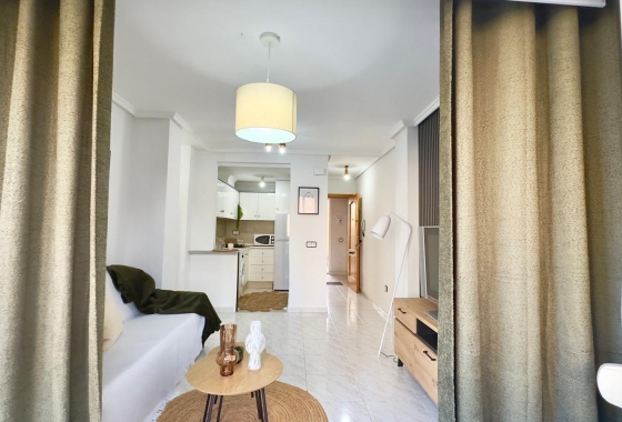 Resale - Apartment / flat - Torrevieja - Nueva Torrevieja - Aguas Nuevas