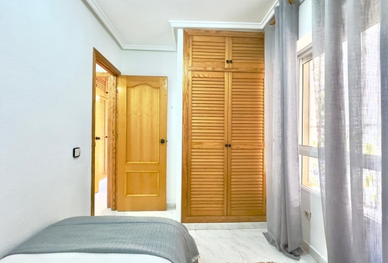 Resale - Apartment / flat - Torrevieja - Nueva Torrevieja - Aguas Nuevas