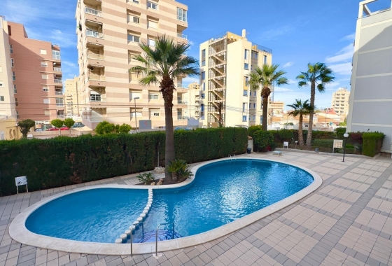 Resale - Apartment / flat - Torrevieja - Nueva Torrevieja - Aguas Nuevas