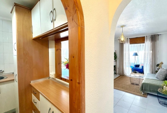 Resale - Apartment / flat - Torrevieja - El Chaparral
