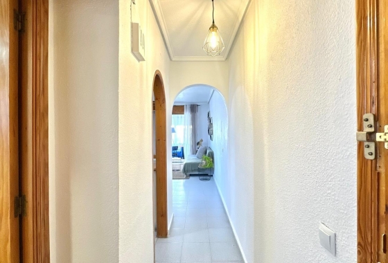 Resale - Apartment / flat - Torrevieja - El Chaparral