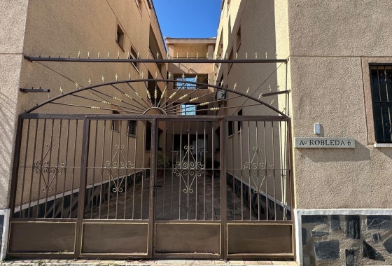 Resale - Apartment / flat - Torrevieja - El Chaparral