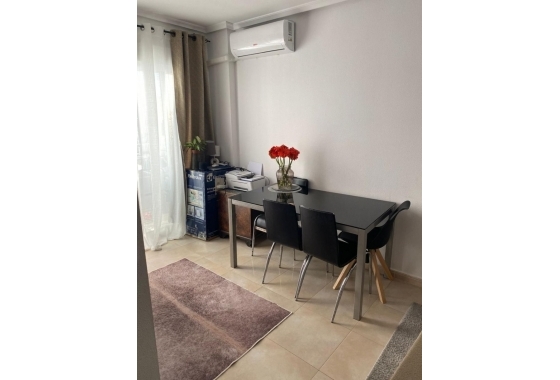 Resale - Apartment / flat - Torrevieja - Centro