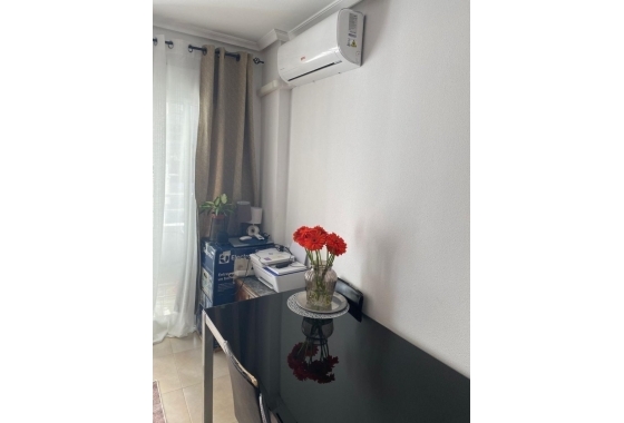 Resale - Apartment / flat - Torrevieja - Centro